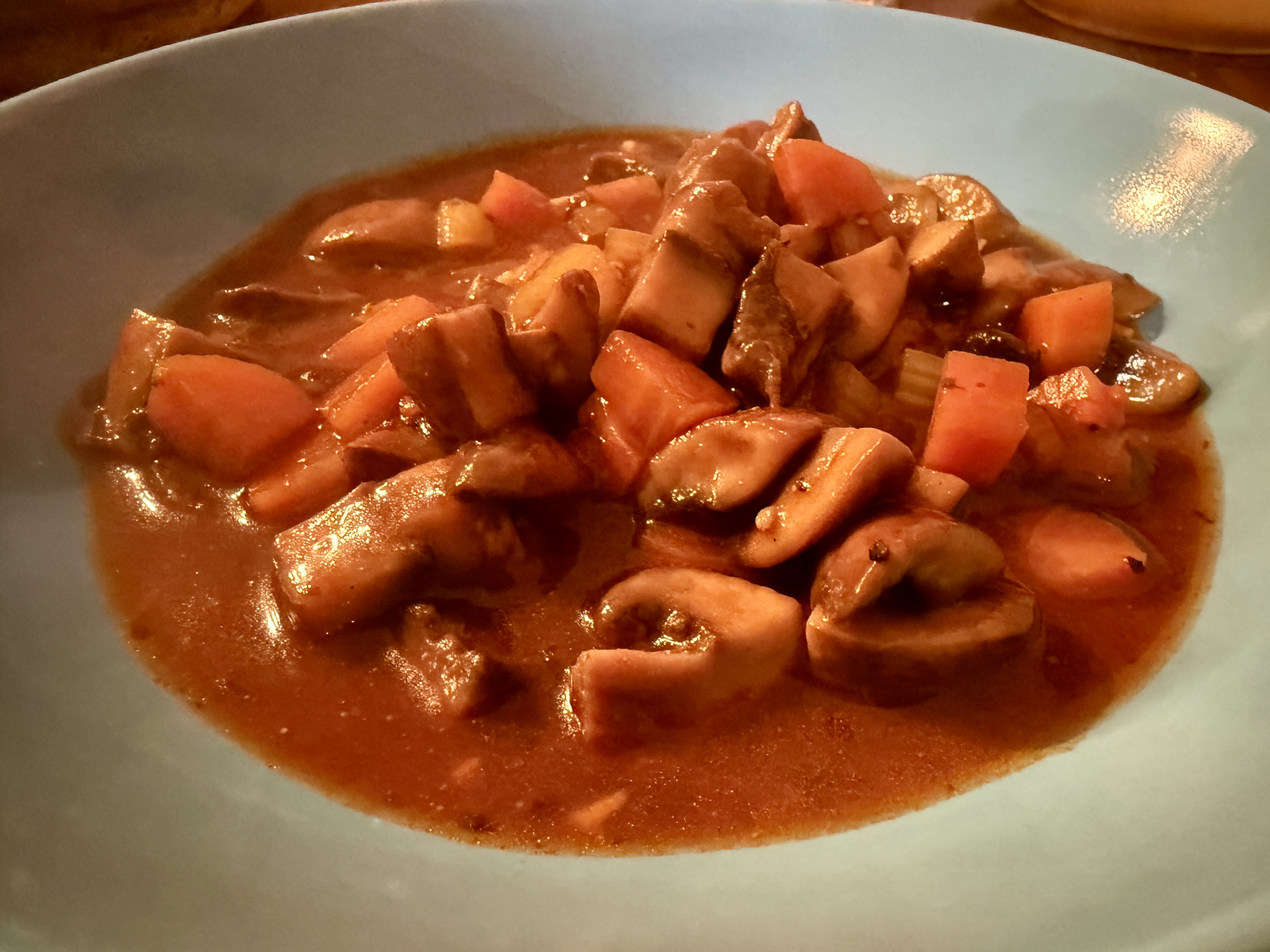 <i>Gem&uuml;se-Pilz-</i><i>Ragout</i>