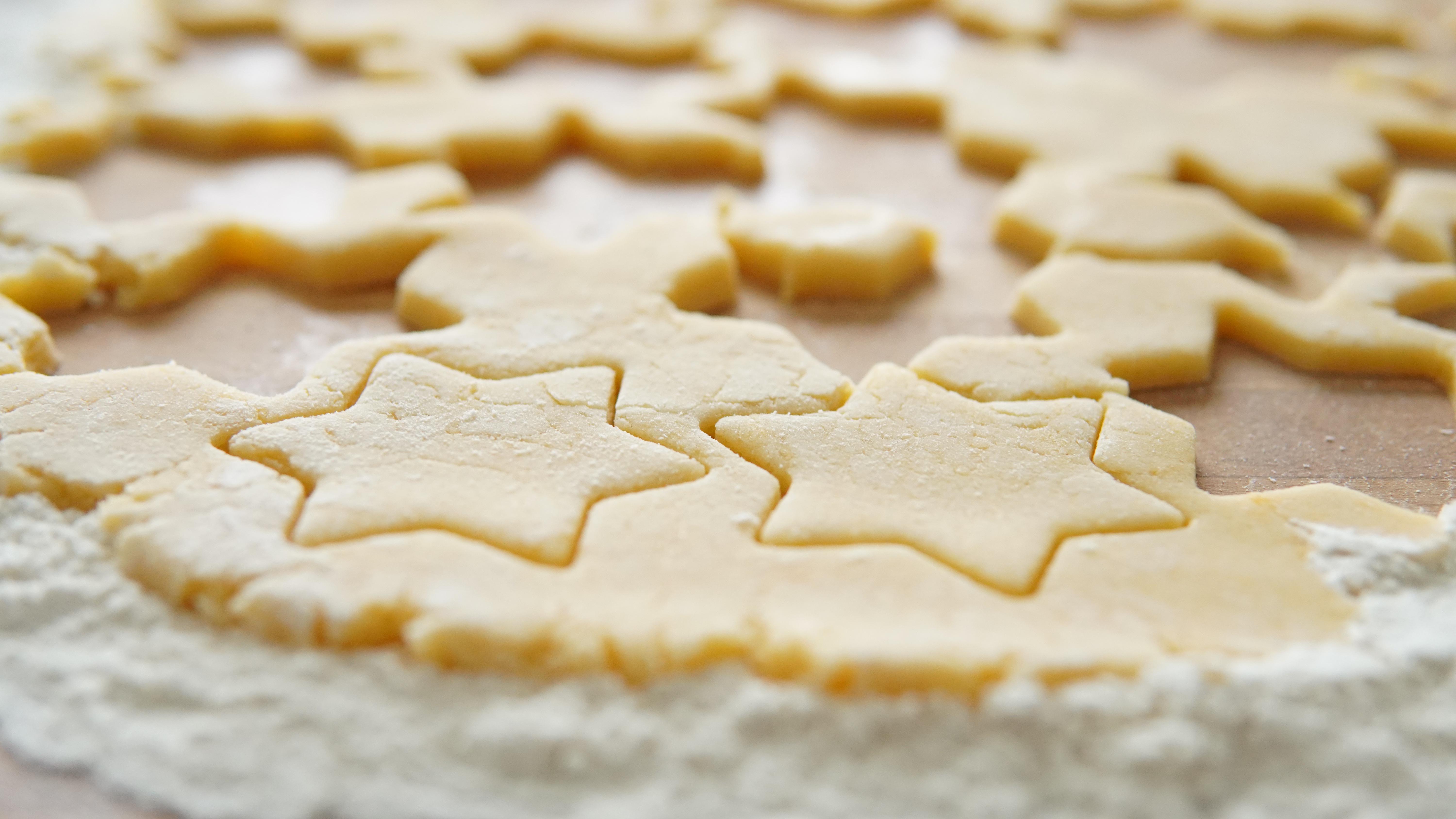 <i>Pl&auml;tzchen und</i> <i>Pralinen</i>