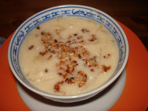 <i>Sojasprossen-</i><i>Suppe</i>